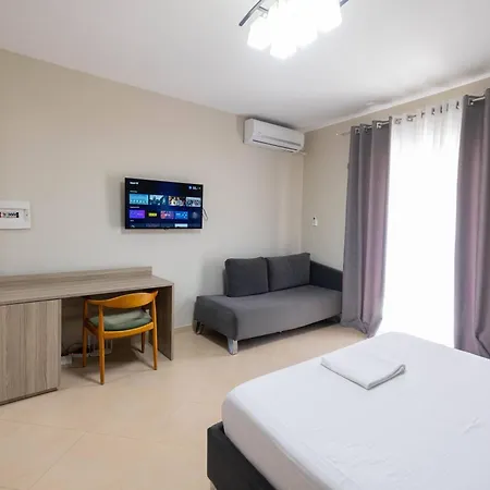 Sunflower Apartment Vlore